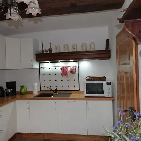 In Der Thueringischen Rhoen Tatil Evi Kieselbach